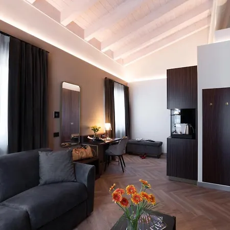 3t Boutique 4*