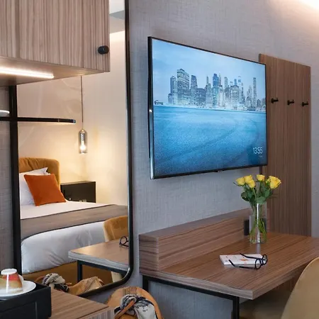 3t Boutique 4* إيفريا